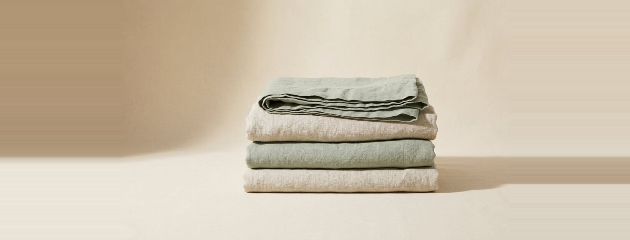 Linen bedding set, queen